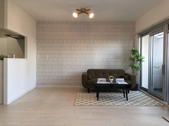 マンションリノベで築４０年がシンプルナチュラルな空間へ！