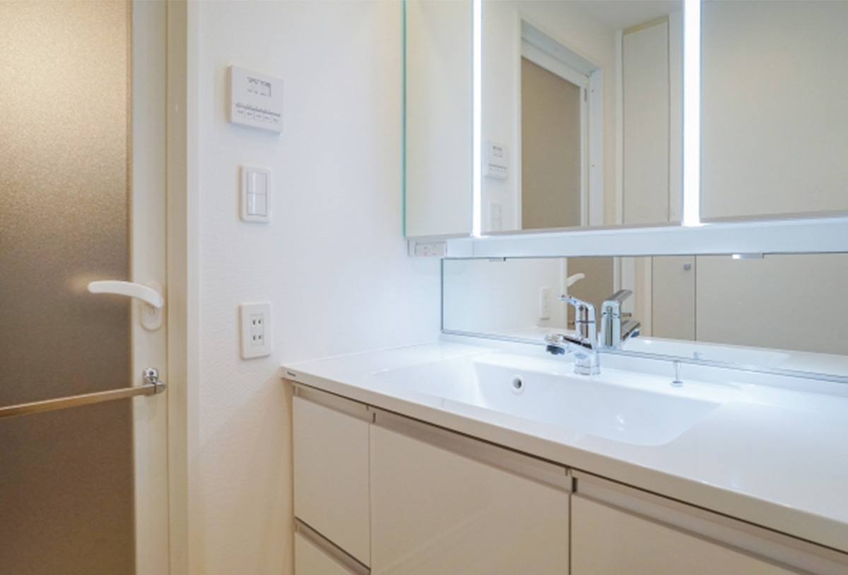 海老名市で洗面化粧台交換リフォーム